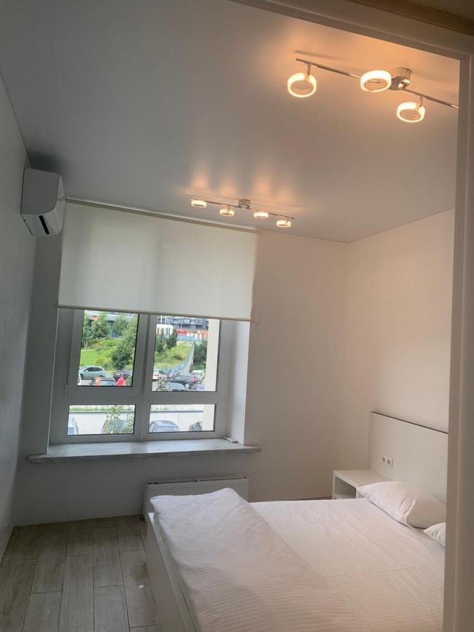 New 3 Rooms Apartment Near The Metro Station Kiev Extérieur photo